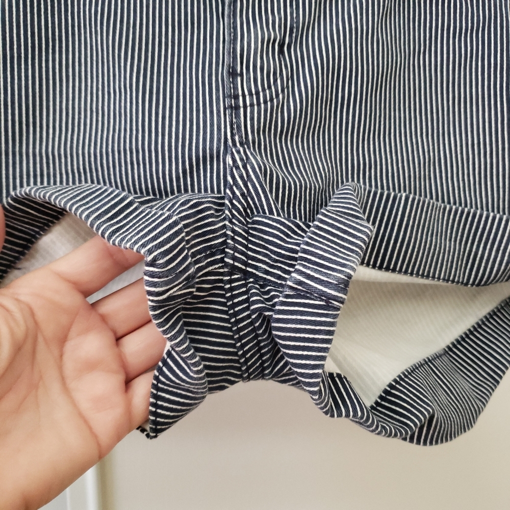 H&M, size 6, Striped, Button Shorts. - Picture 6 of 11